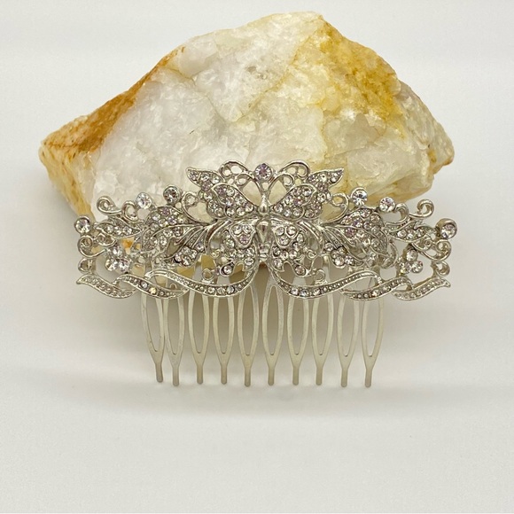 Butterfly Hair Comb with Rhinestones NWOT - Picture 3 of 6